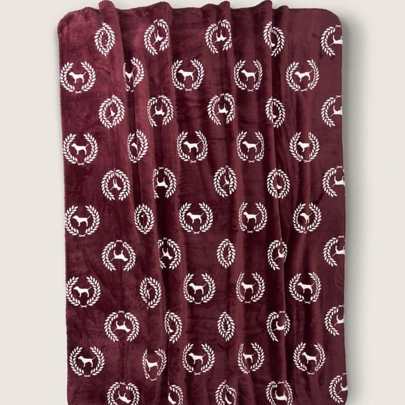 VS Pink Logo Prints Soft Sherpa Blanket in Plum